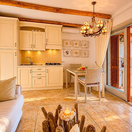 Apartmán Lovely House 300 M From The *